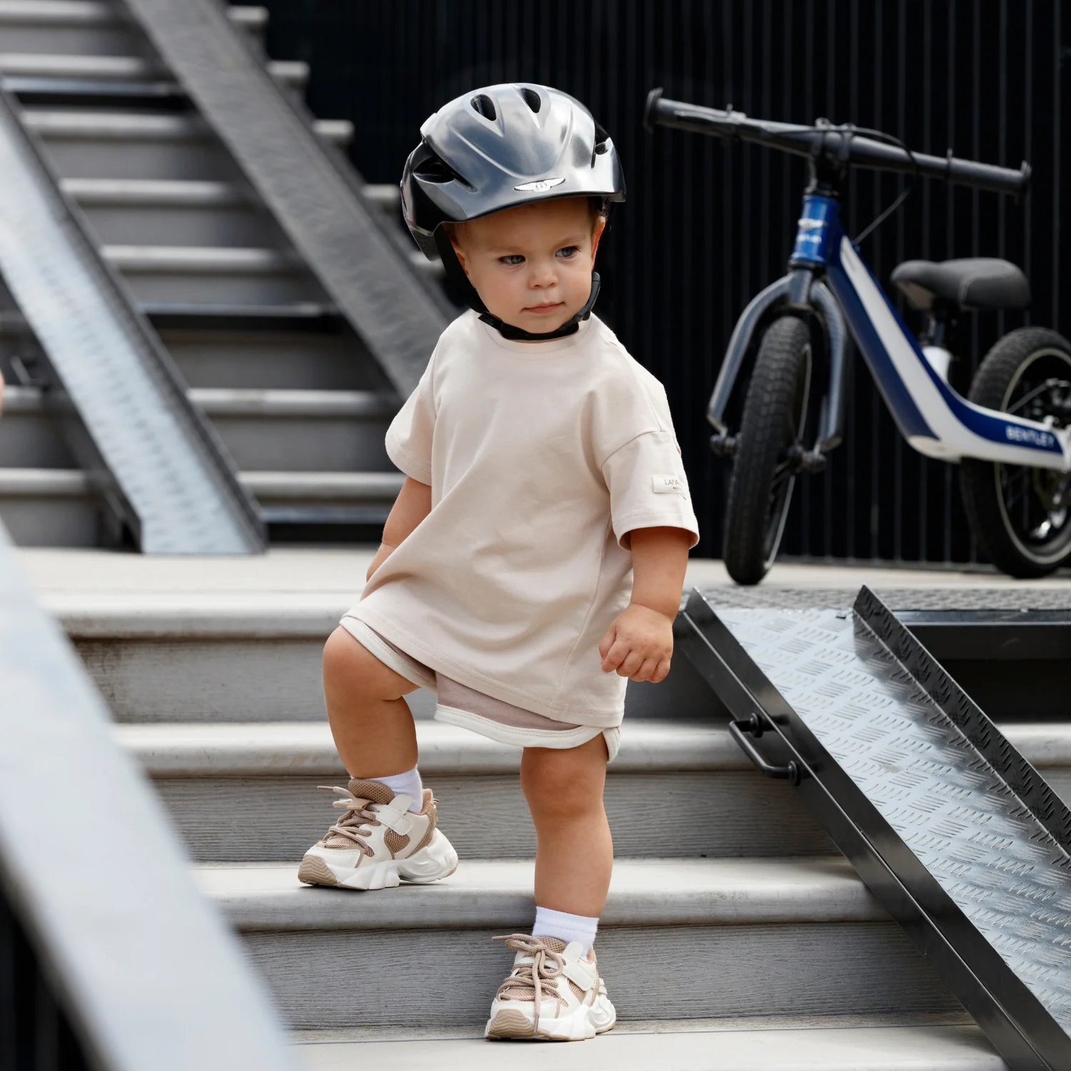 Bentley Kids Helmet - Image 12